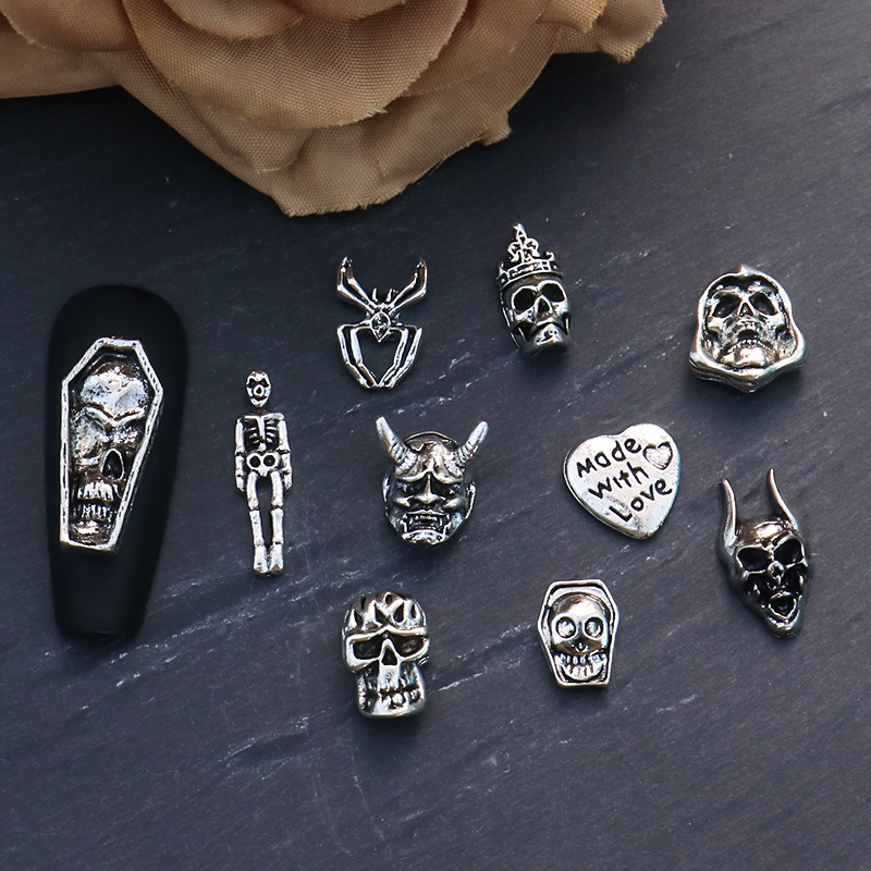 20PCS Retro Metal 3D Demon Mas - огляд і ціна Trending Tech Accessories