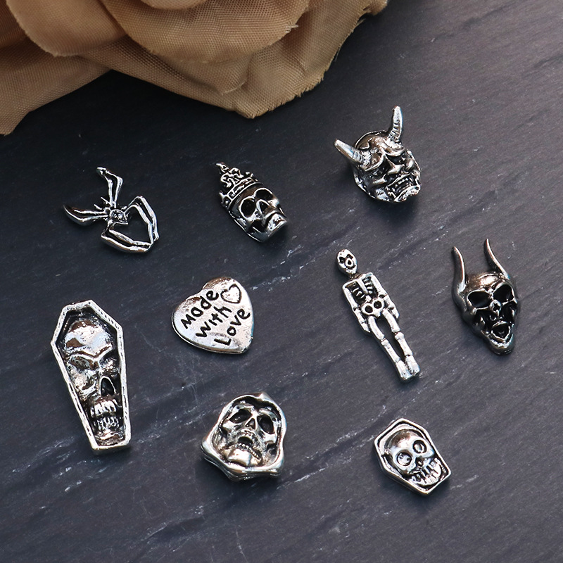 20PCS Retro Metal 3D Demon Mas - огляд і ціна Trending Tech Accessories
